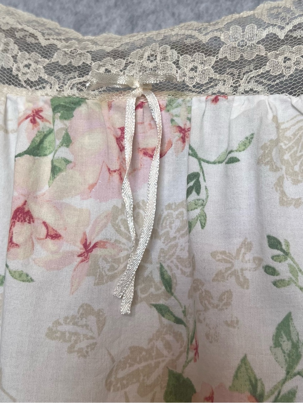 Vintage Laura Ashley Floral Nightgown Large 100% Cotton Lace Trim Cottagecore - Picture 4 of 11